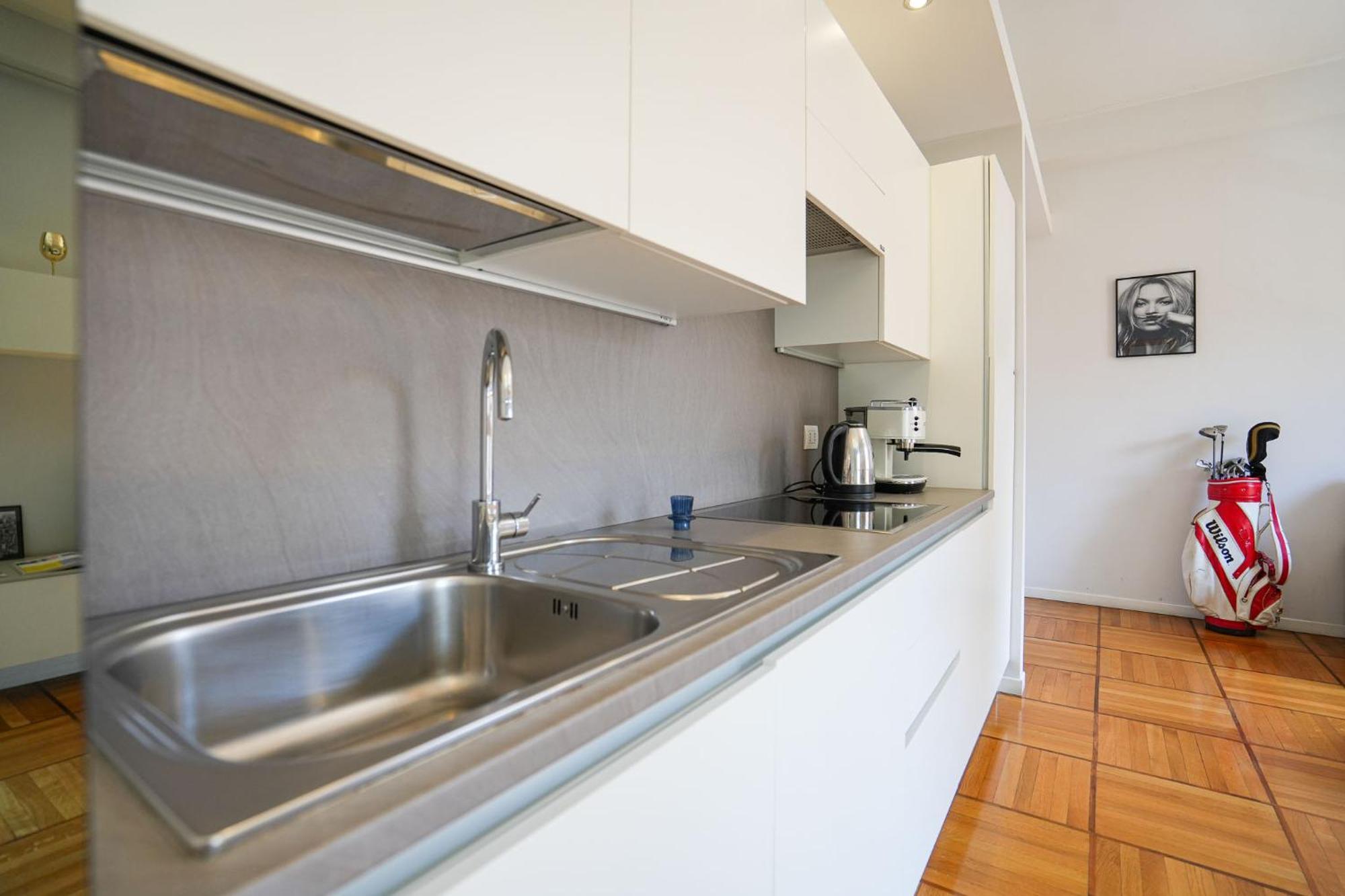 Duomo Center Apartment Milan Exterior photo